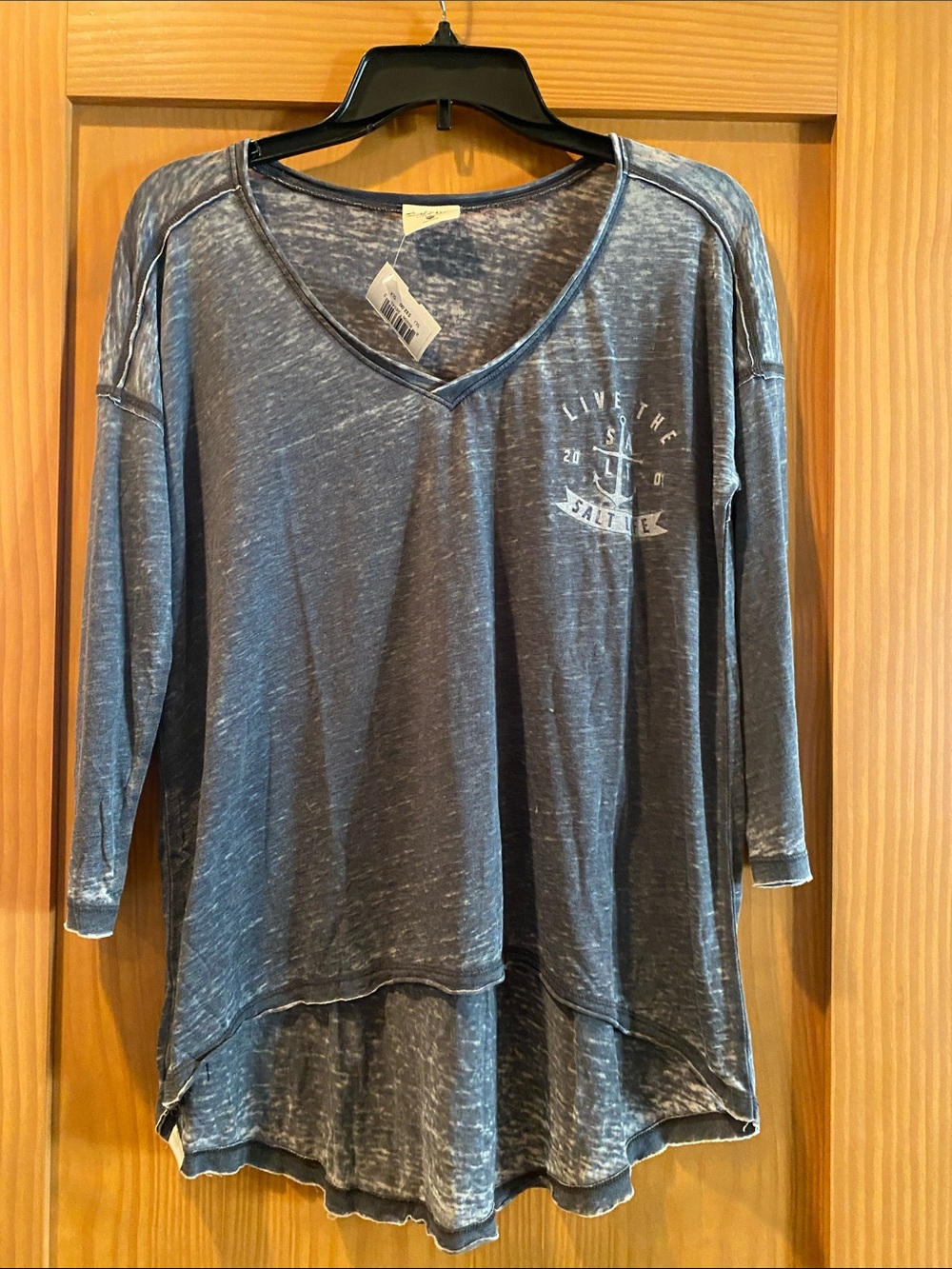 Salt Life Women’s V-Neck Live the Salt Black/Gray 3/4 Sleeves Shirt NWT Size S